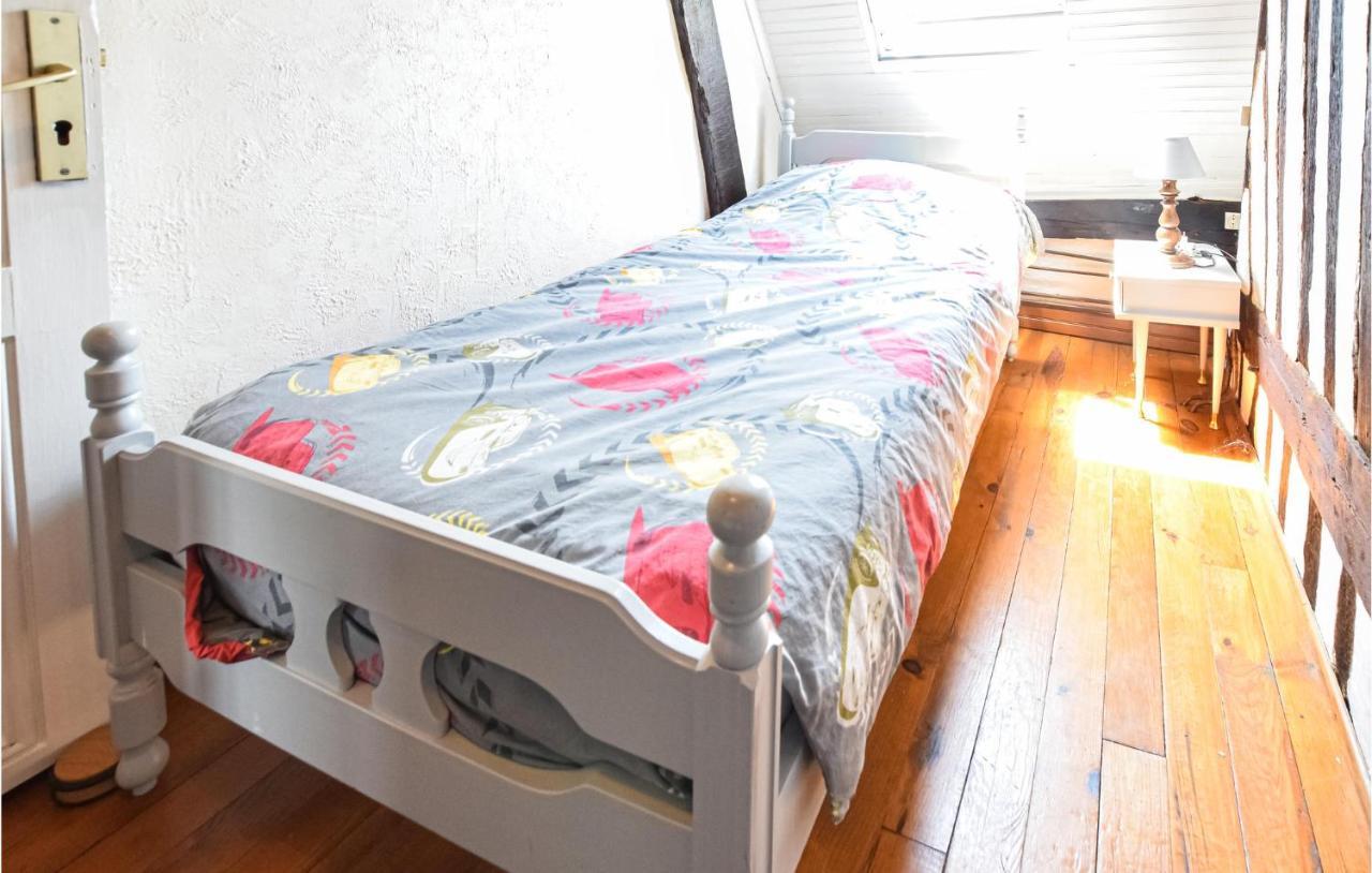 2 Bedroom Lovely Home In Marques 外观 照片